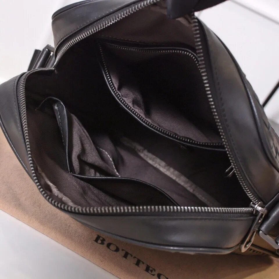 All categories 💚 Top version men’s bags 💚 BV 2024 new BV crossbody bag